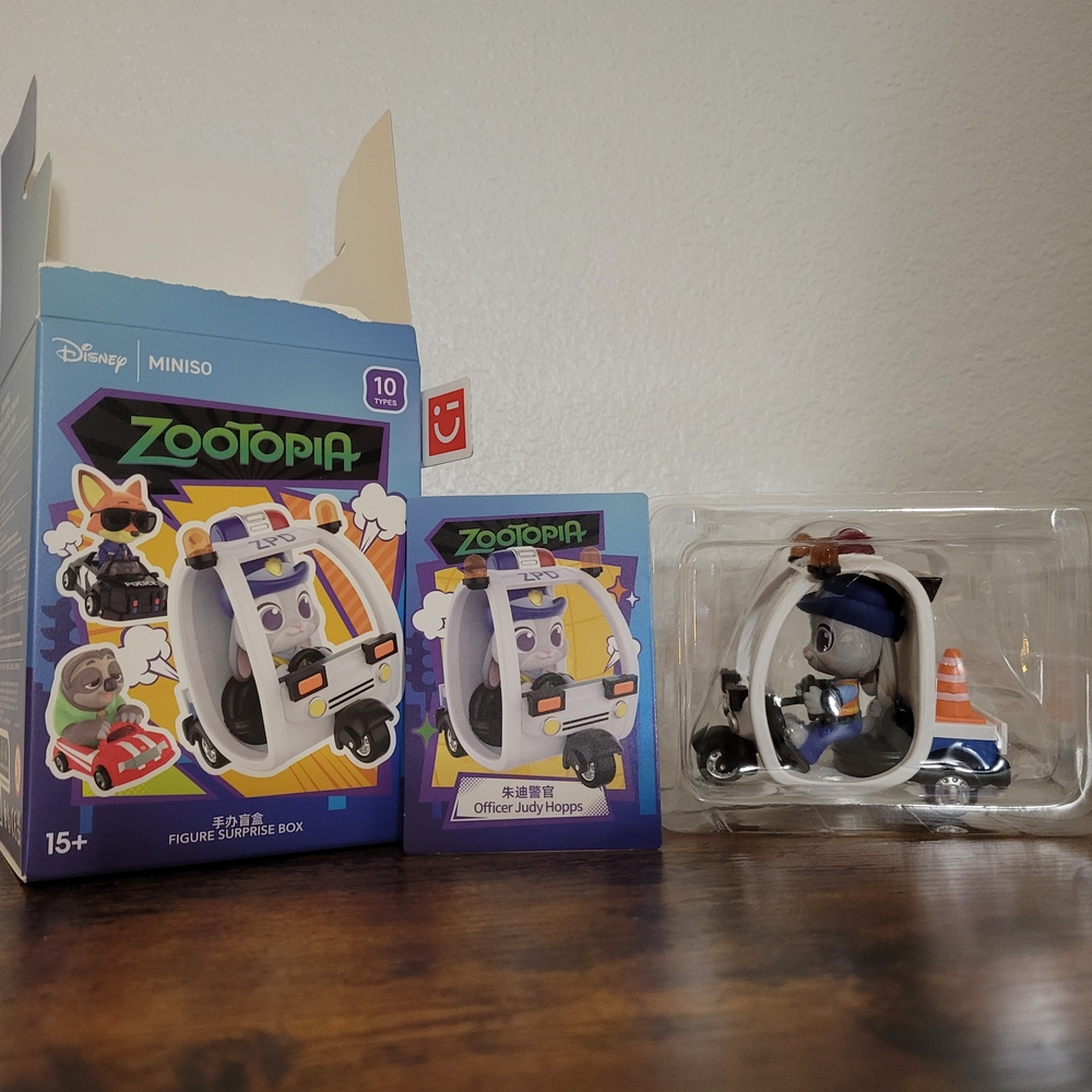 Disney Zootopia Judy Hopps Figure with Scooter